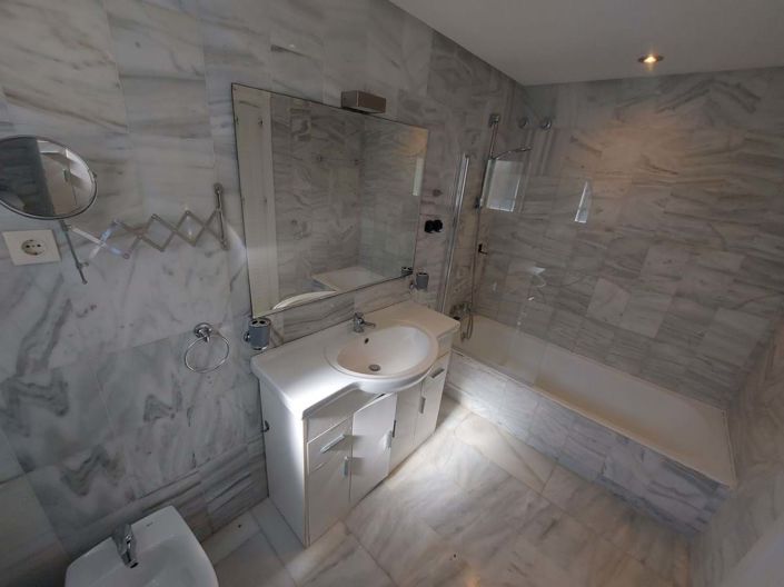 Image No.11-3 Bed Semi-Detached for sale