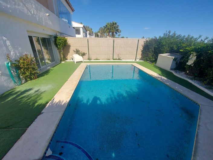 Image No.17-3 Bed Semi-Detached for sale