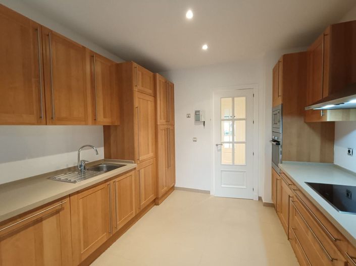 Image No.7-3 Bed Apartment for sale