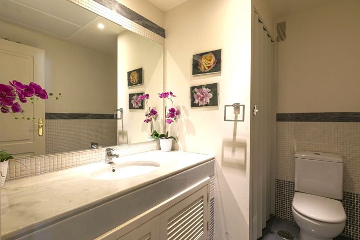 Image No.14-4 Bed Townhouse for sale