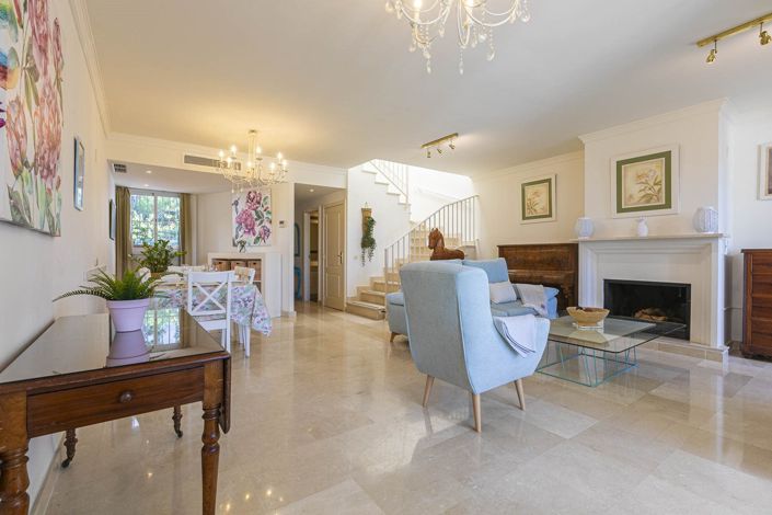 Image No.16-4 Bed Townhouse for sale