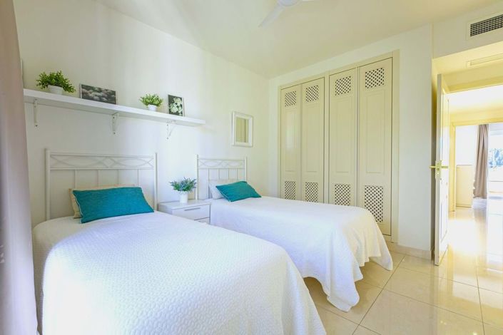 Image No.29-4 Bed Townhouse for sale