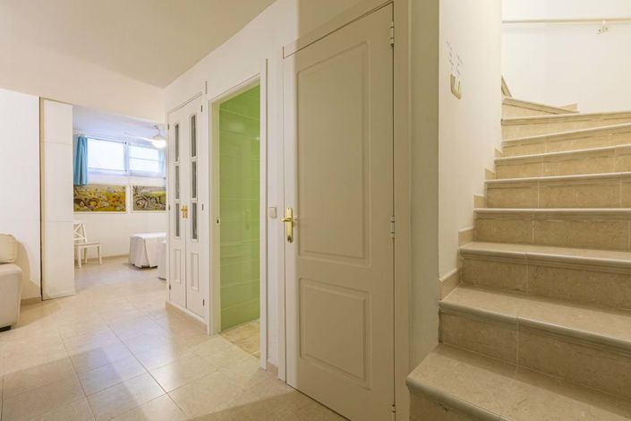 Image No.31-4 Bed Townhouse for sale