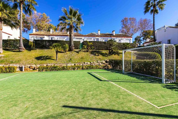 Image No.4-4 Bed Townhouse for sale