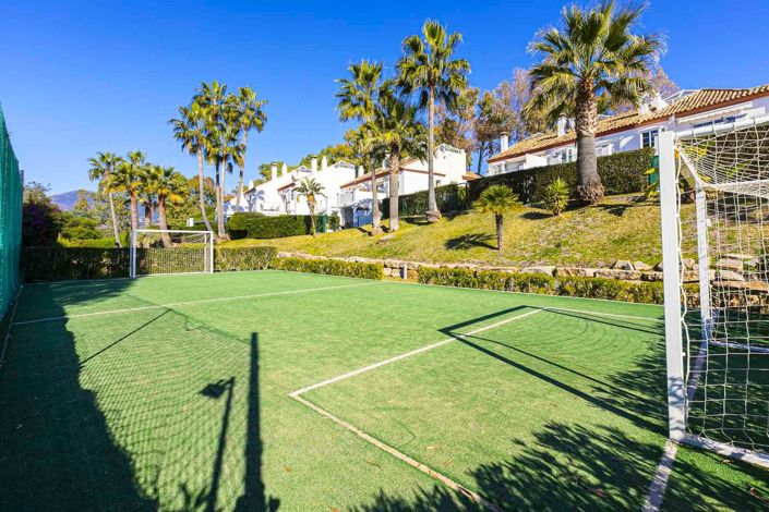 Image No.5-4 Bed Townhouse for sale