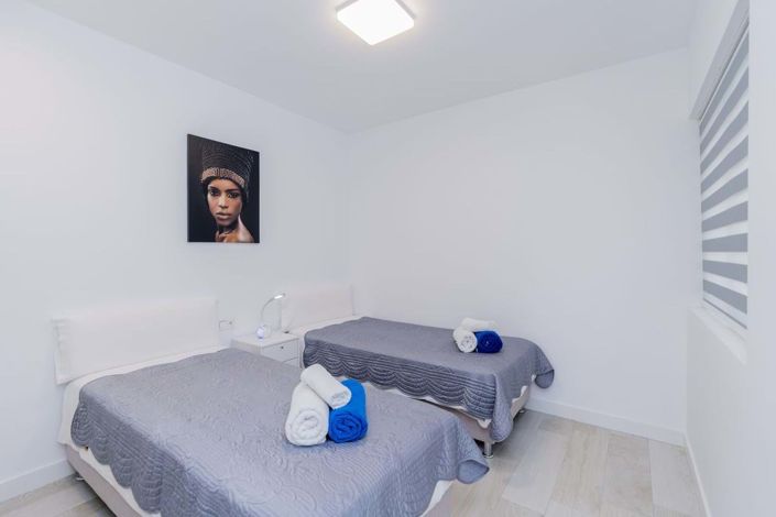 Image No.20-2 Bed Apartment for sale