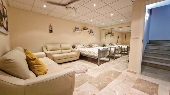 Image No.24-3 Bed Townhouse for sale