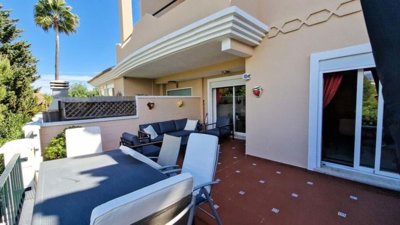 1447-623873-78d1f4f8b6655591b02d22fabb36a692d