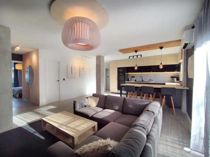 Image No.2-4 Bed Apartment for sale