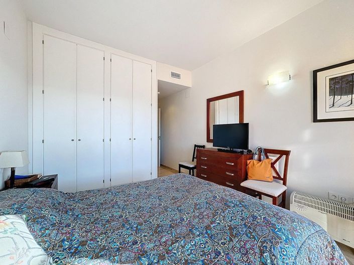 Image No.15-3 Bed Apartment for sale