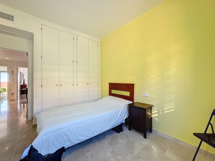 Image No.21-3 Bed Apartment for sale