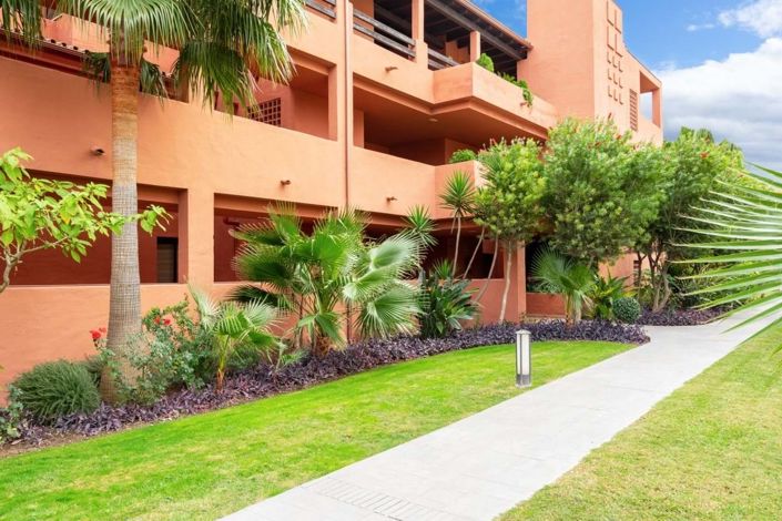 Image No.32-2 Bed Apartment for sale