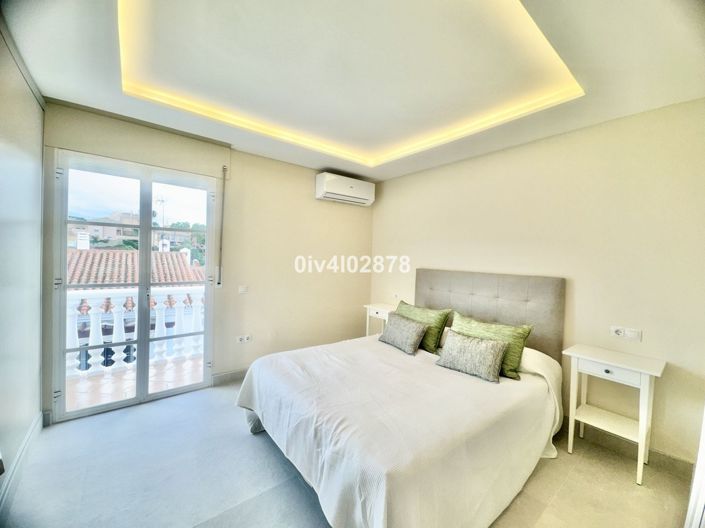 Image No.13-2 Bed Townhouse for sale