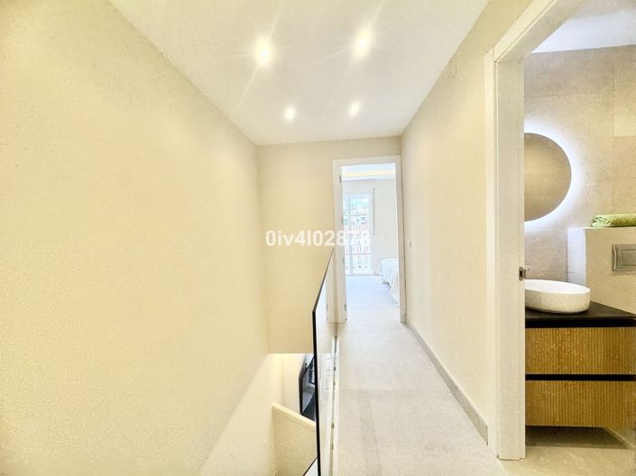 Image No.17-2 Bed Townhouse for sale