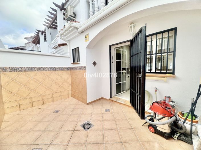 Image No.21-2 Bed Townhouse for sale