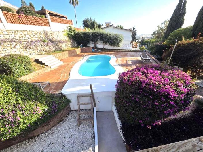 Image No.2-4 Bed Villa for sale