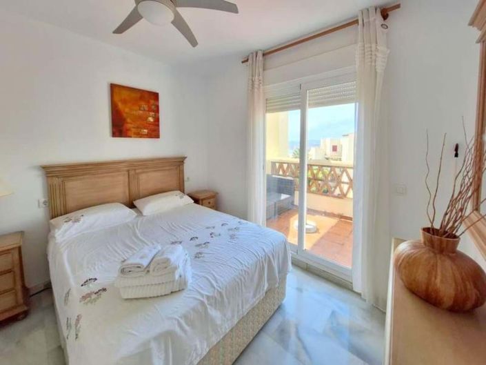 Image No.20-3 Bed Apartment for sale