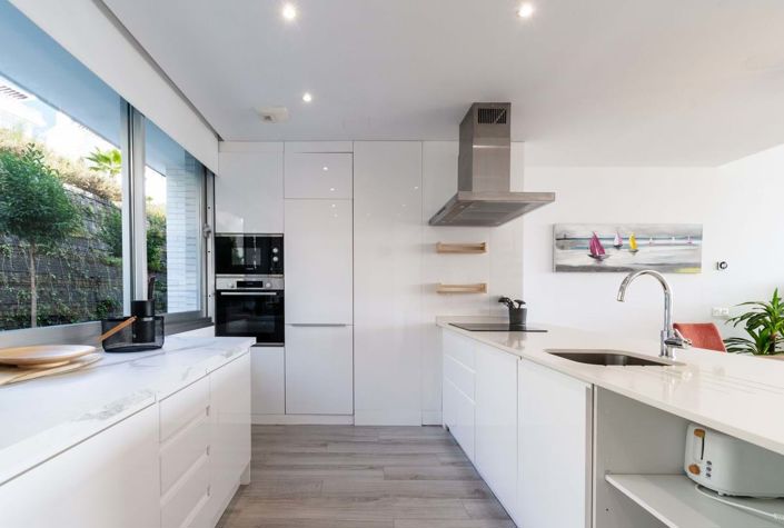 Image No.10-3 Bed Townhouse for sale