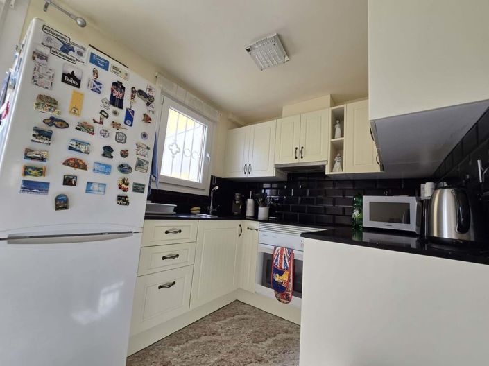 Image No.10-2 Bed Townhouse for sale