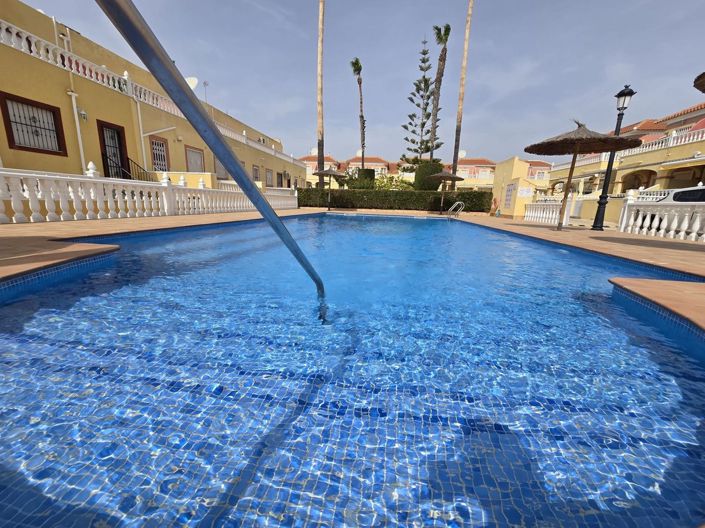 Image No.20-2 Bed Townhouse for sale