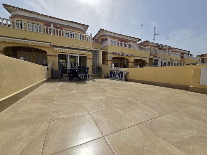 Image No.6-2 Bed Townhouse for sale