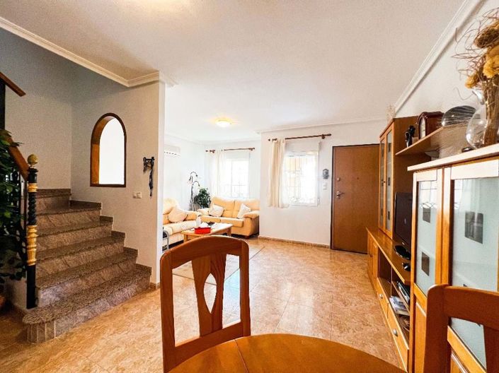 Image No.11-3 Bed Townhouse for sale