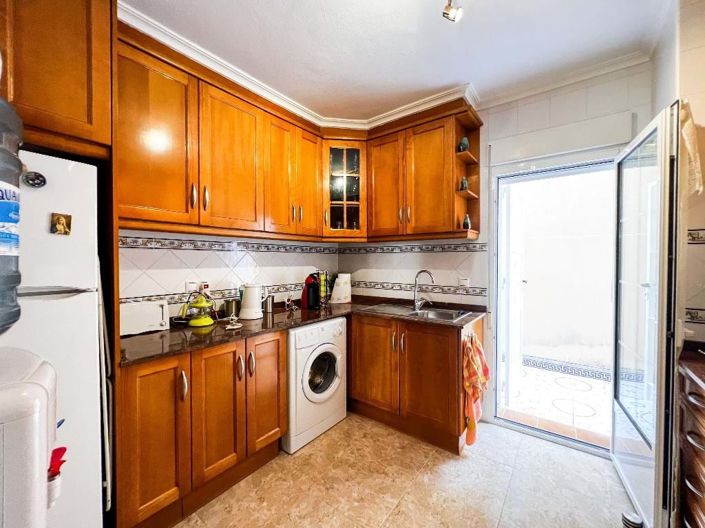 Image No.4-3 Bed Townhouse for sale