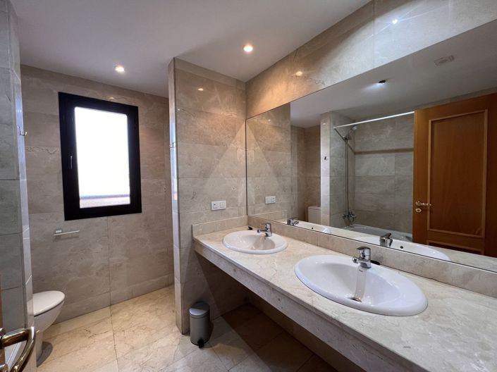 Image No.6-3 Bed Apartment for sale