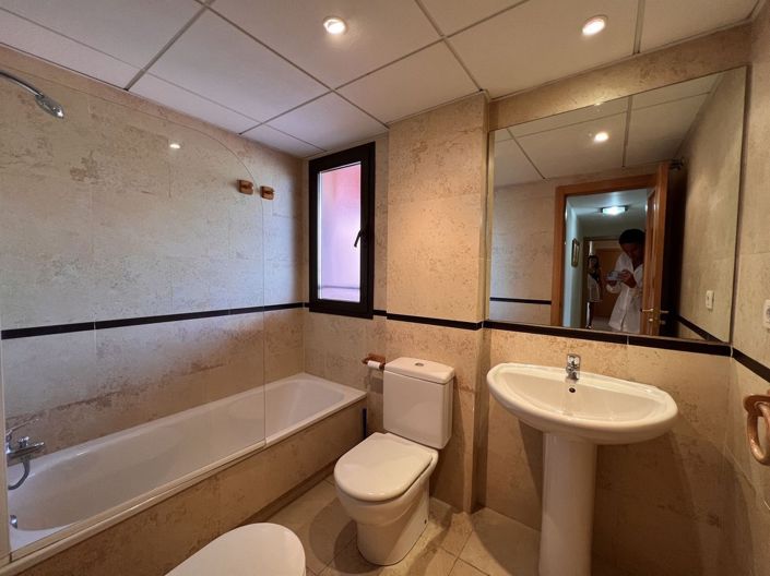 Image No.7-3 Bed Apartment for sale