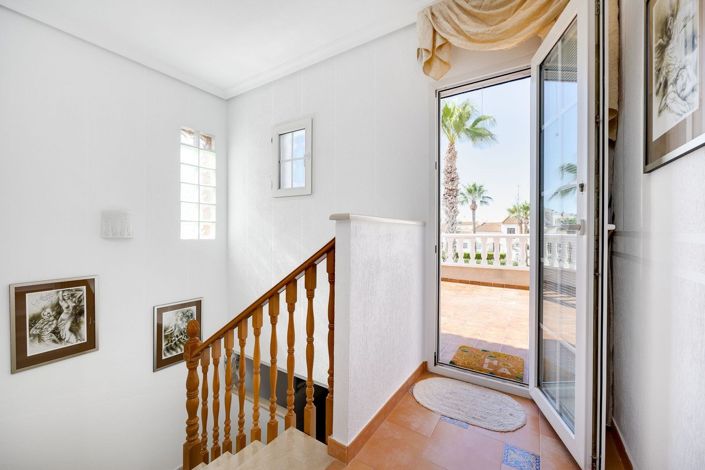 Image No.18-3 Bed Villa for sale