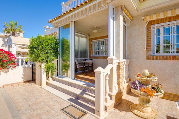 Image No.3-3 Bed Villa for sale