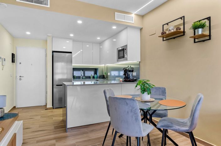 Image No.17-2 Bed Apartment for sale