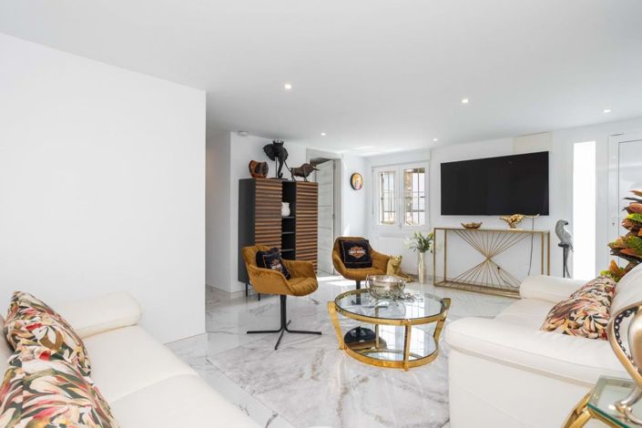 Image No.14-3 Bed Villa for sale