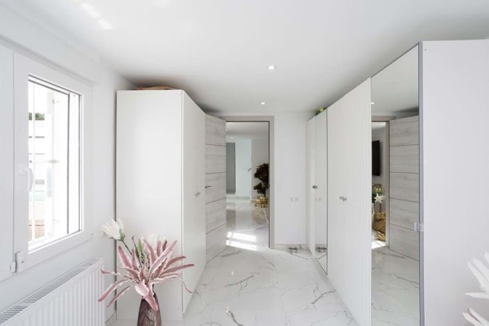 Image No.18-3 Bed Villa for sale