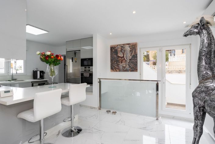 Image No.7-3 Bed Villa for sale