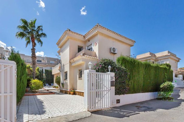 Image No.29-3 Bed Villa for sale