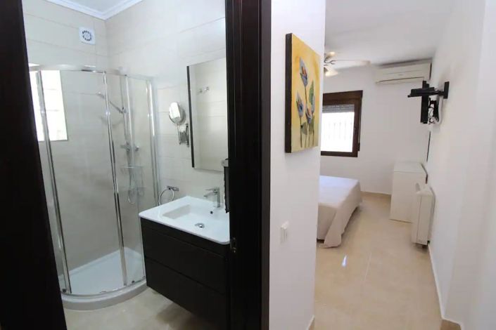 Image No.15-5 Bed Villa for sale