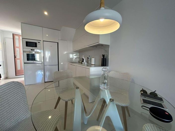 Image No.20-2 Bed Apartment for sale