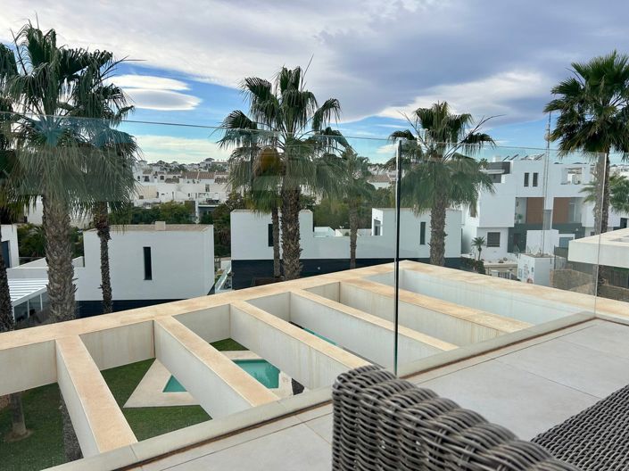 Image No.30-3 Bed Villa for sale