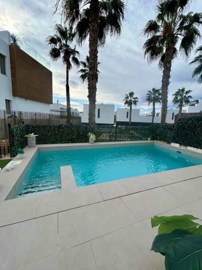 Image No.32-3 Bed Villa for sale