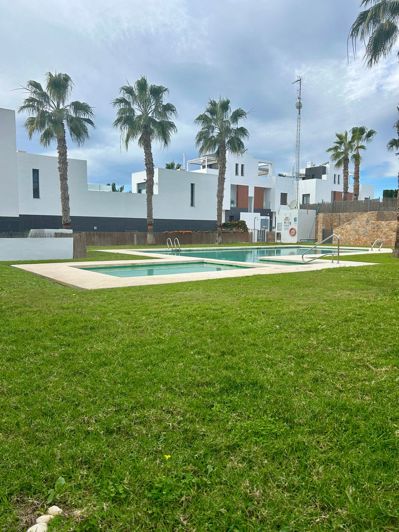 Image No.38-3 Bed Villa for sale