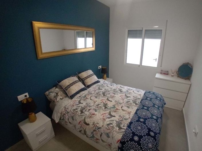 Image No.13-3 Bed Townhouse for sale