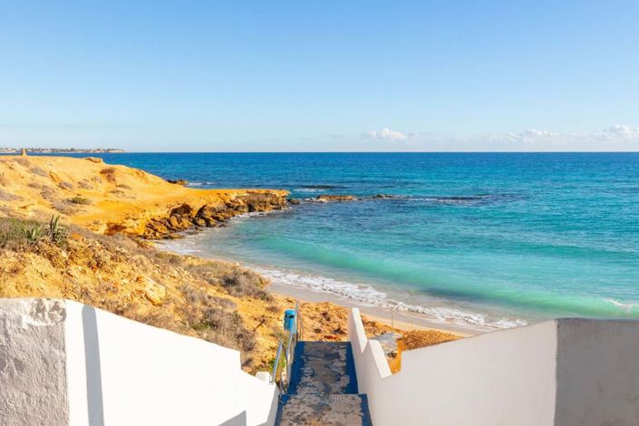 Image No.30-2 Bed Apartment for sale