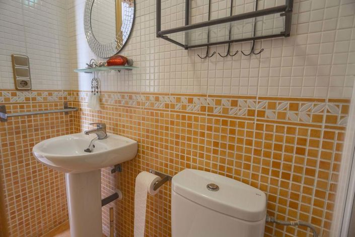 Image No.17-3 Bed Townhouse for sale