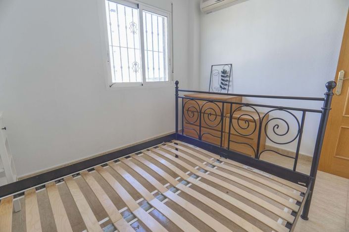 Image No.21-3 Bed Townhouse for sale