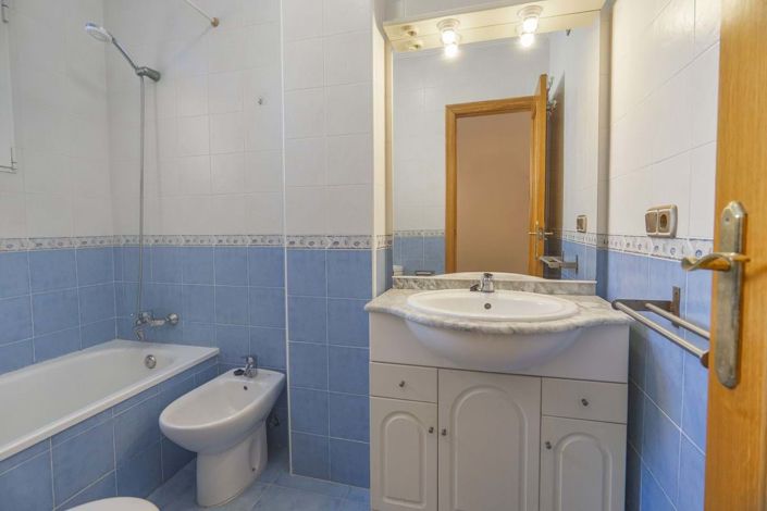 Image No.22-3 Bed Townhouse for sale