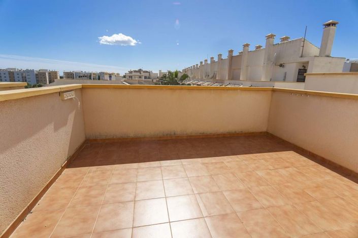 Image No.33-3 Bed Townhouse for sale