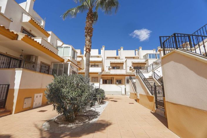 Image No.40-3 Bed Townhouse for sale