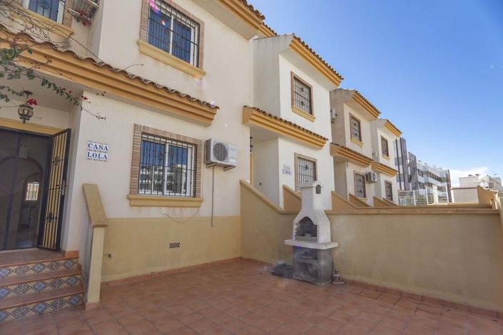 Image No.41-3 Bed Townhouse for sale