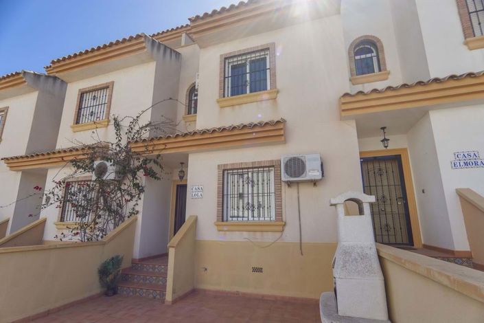 Image No.44-3 Bed Townhouse for sale